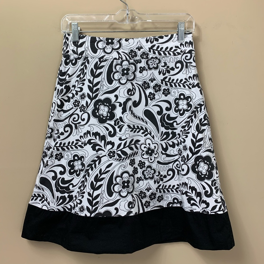 3/$15 SALE!  Black White Floral Print A Line Skirt